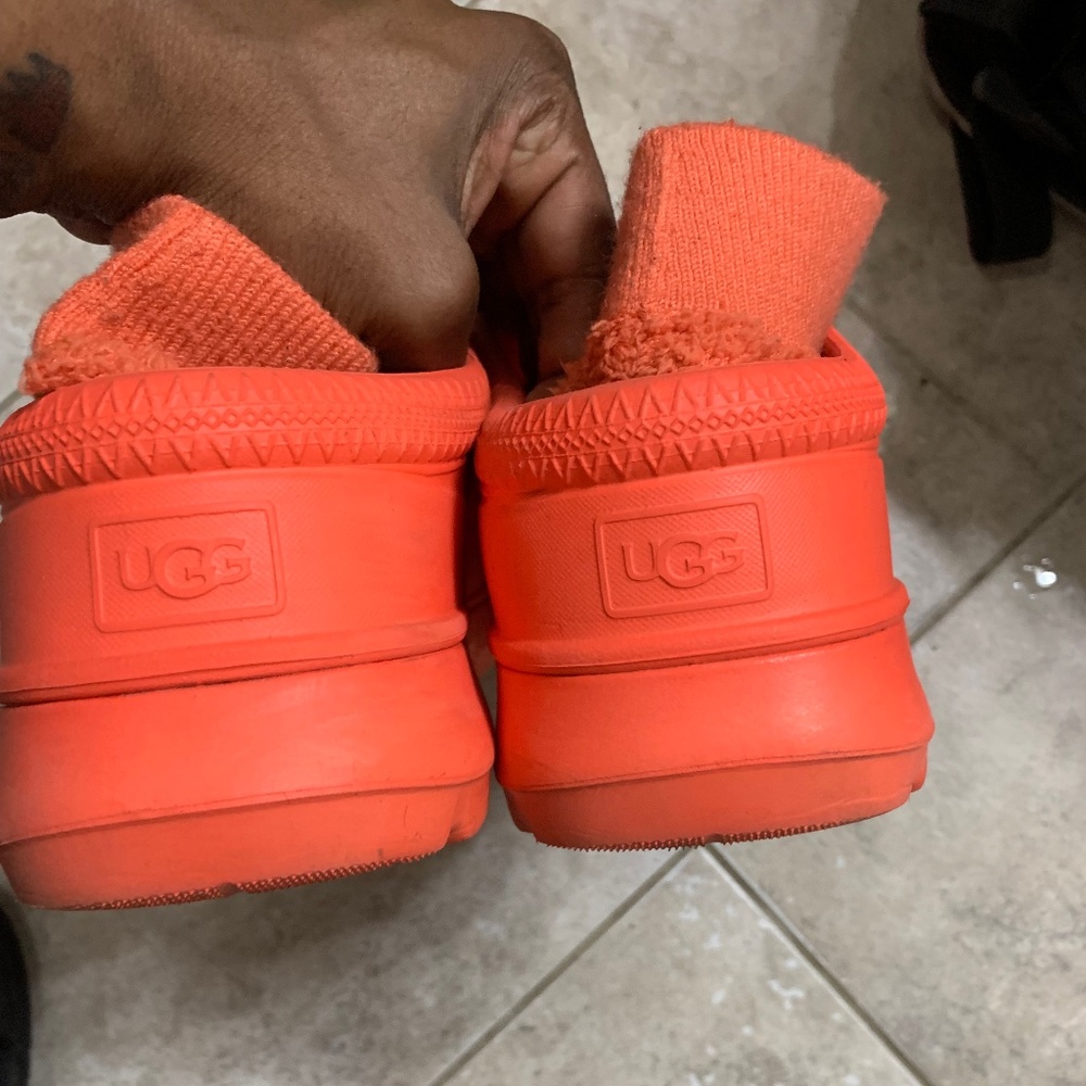 UGGS Tasman